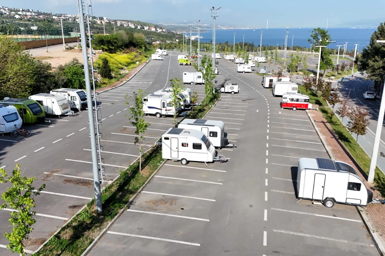 Darıca’da karavan denetimi… Kaydı olmayan karavanlar çekilecek