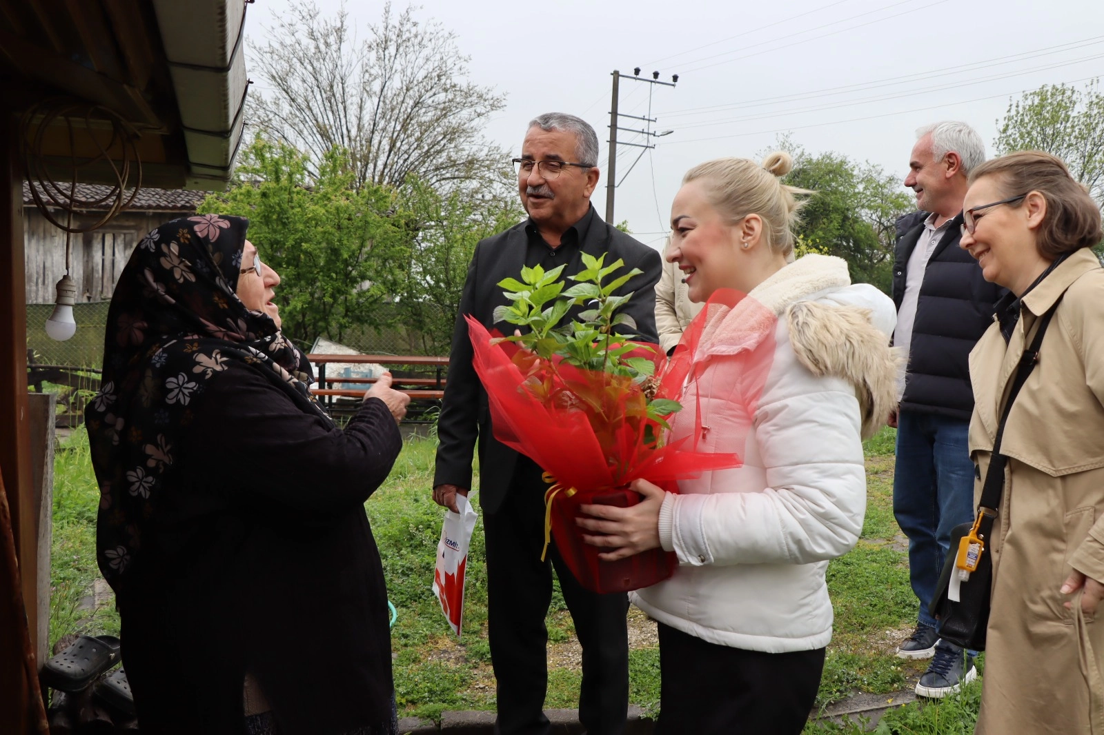 İzmit’ten kırsaldaki annelere özel sürpriz