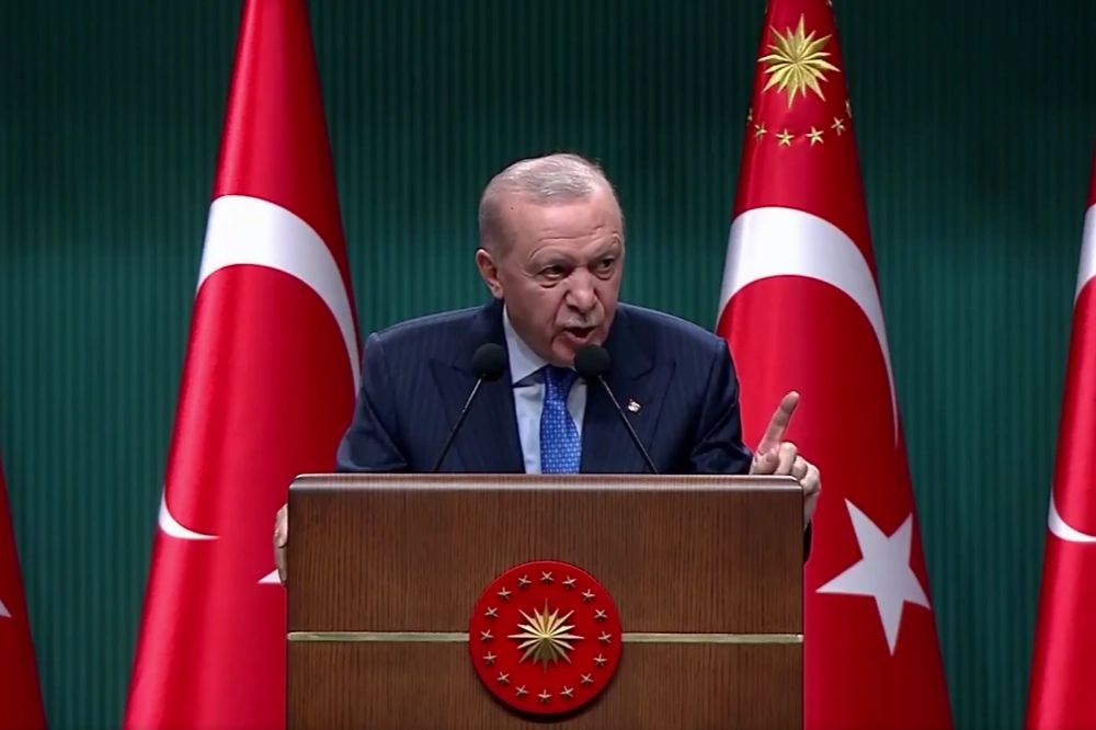 Kabine sonrası kritik açıklamalar… İhracatta rekor, Avrupa yol ayrımında, bayram tatili 9 gün oldu