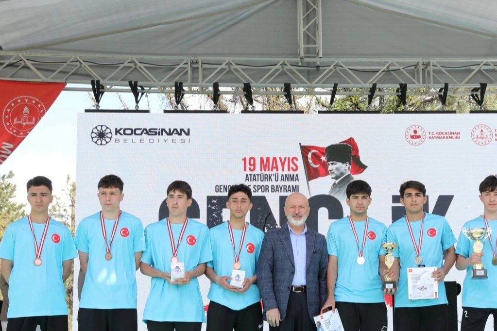 Kayseri Kocasinan’da ‘Gençlik Şöleni’ne muhteşem final