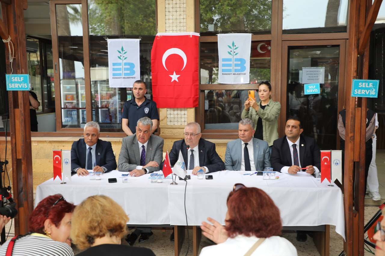 Başkan Ertaş, Altınoluk’ta vatandaşlarla buluştu