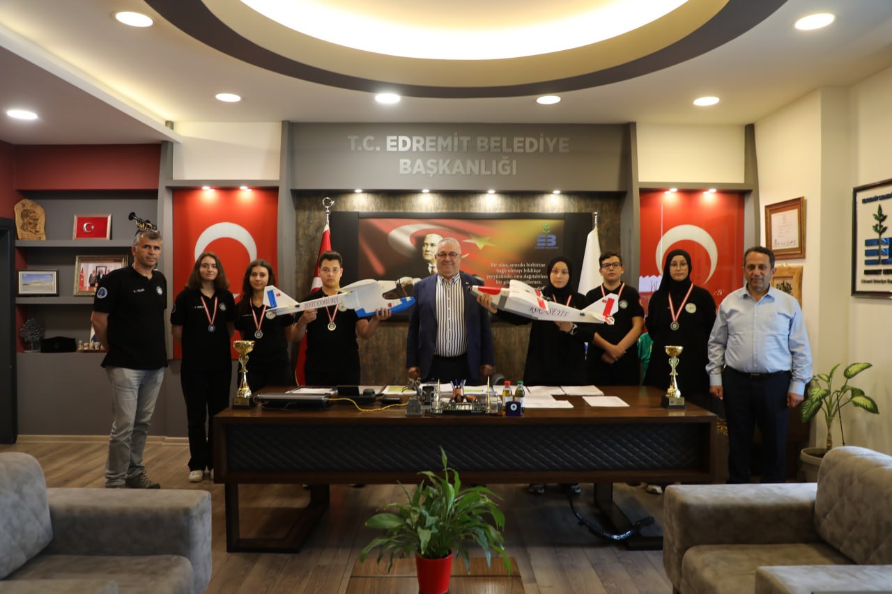 Edremit Belediyesi’nden geleceğin mühendislerine destek