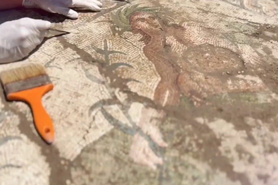 Aspendos’ta tarihi keşif… Eurymedon Nehri mozaiği gün yüzüne çıkarıldı