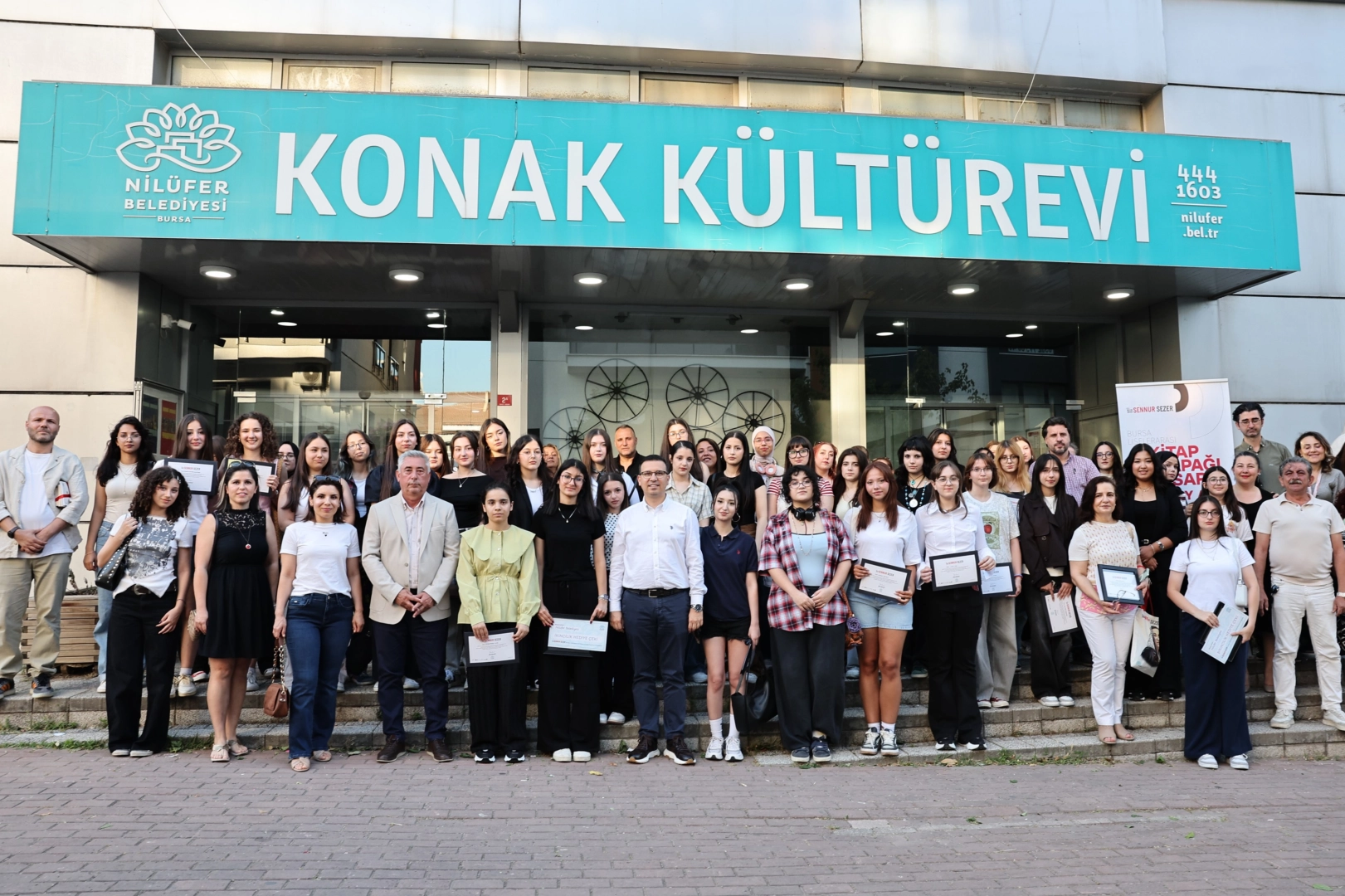 Bursa Nilüfer’de liseliler kitap kapaklarıyla yarıştı