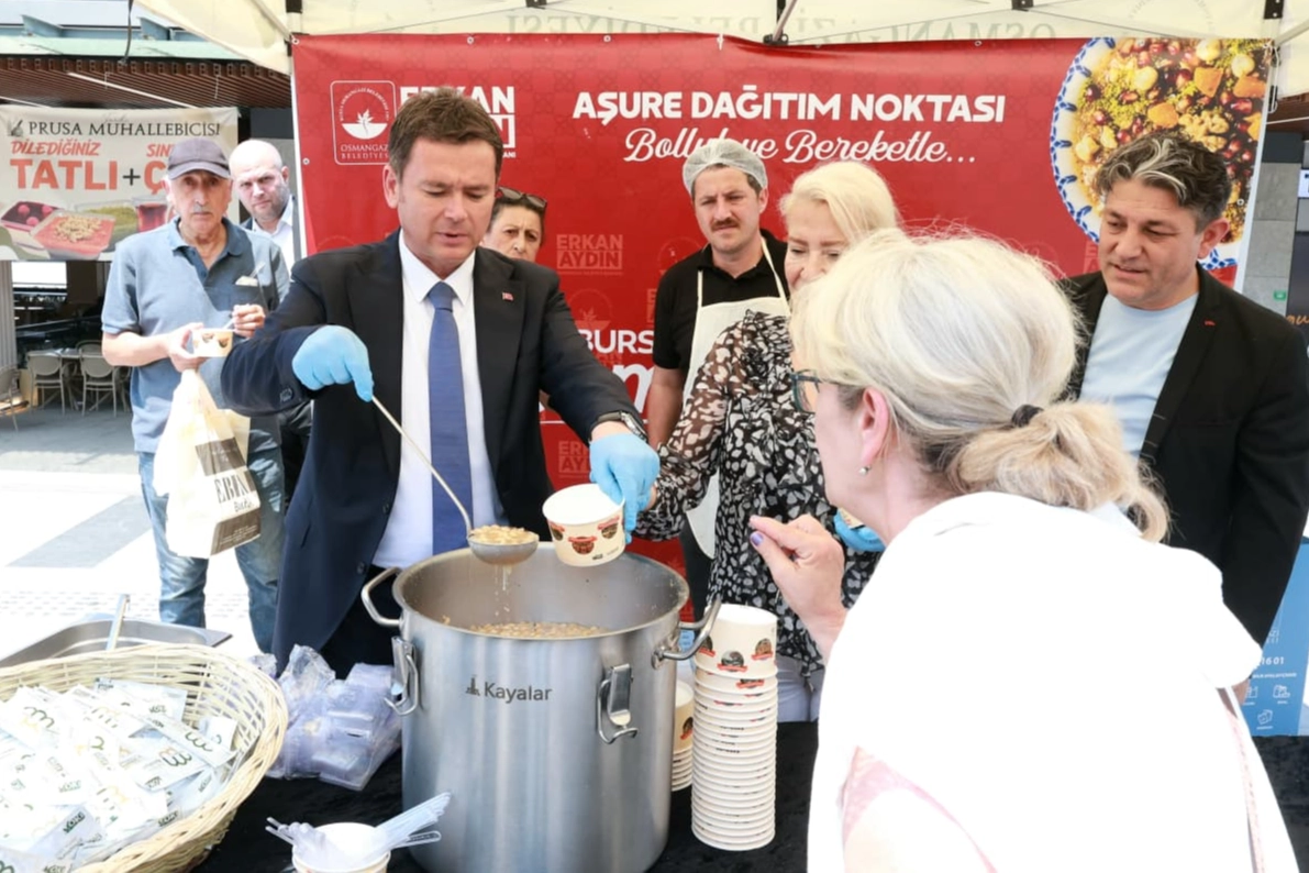 Bursa Osmangazi’de aşureler Başkan Aydın’dan