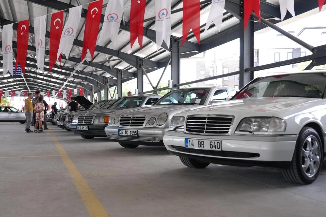 Düzce’de Mercedes tutkunları buluştu