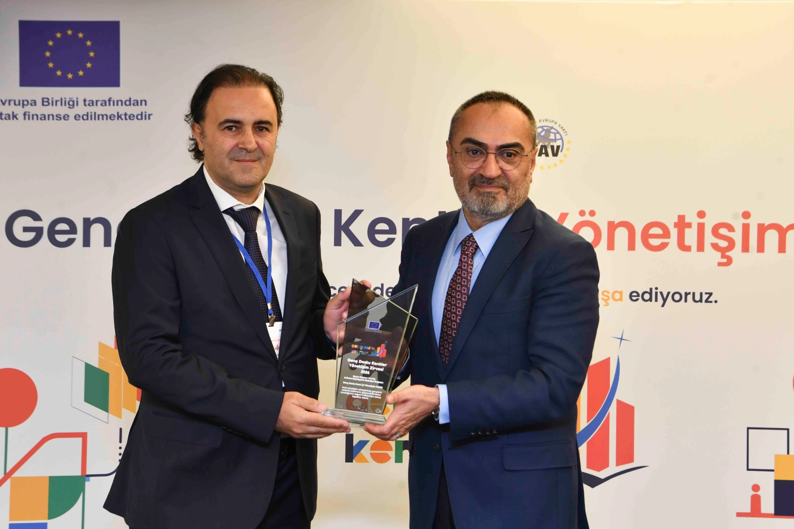 “Genç Dostu Yerel Yönetişim Zirvesi”nde ABB’ye ödül