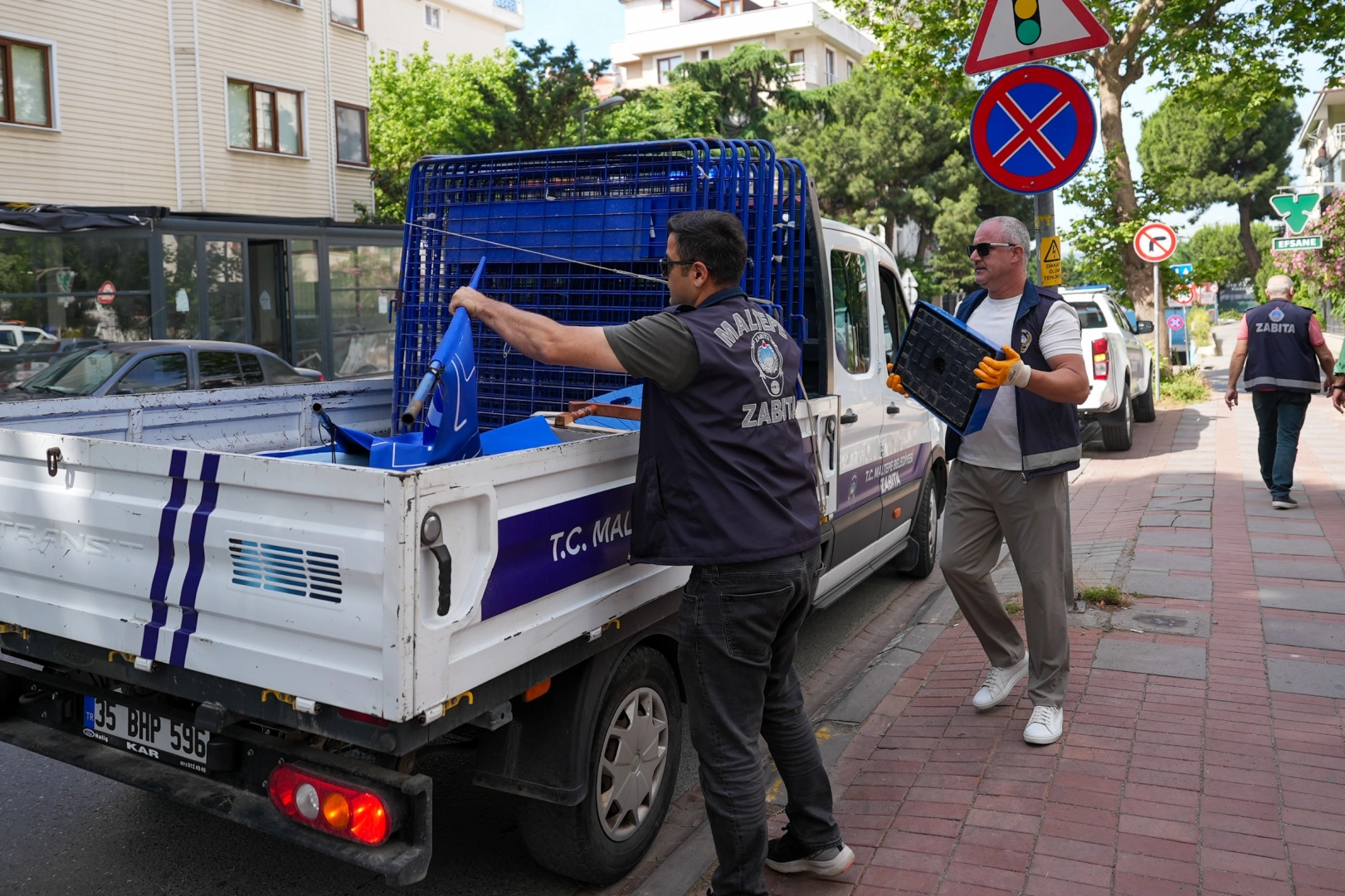 İstanbul Maltepe’de zabıta ekipleri işgallere karşı sahada