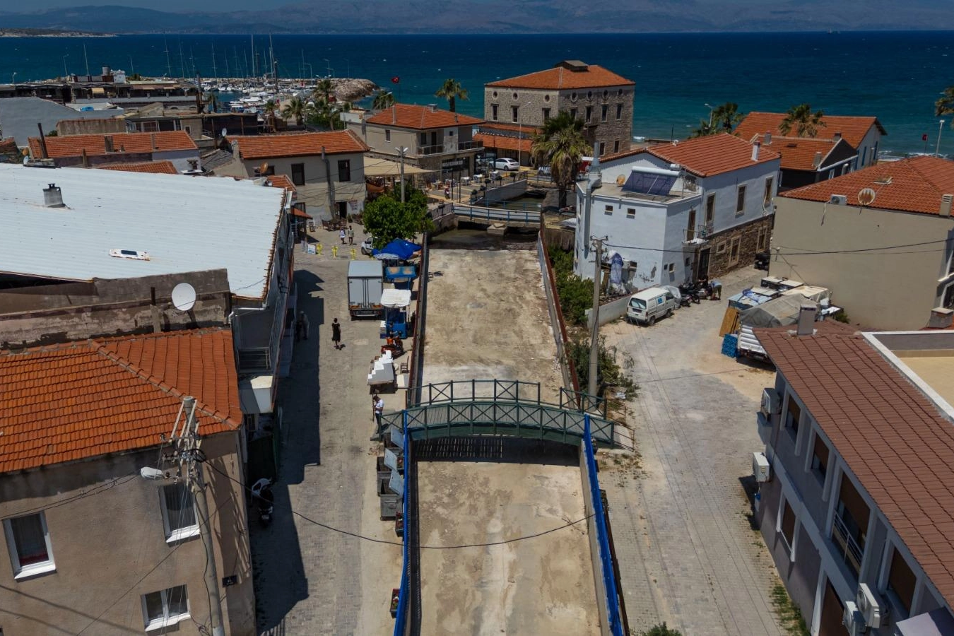 İZSU’dan Yarımada derelerine güvenlik seferberliği… Urla ve Çeşme’de 7 bin 500 ton taş kullanıldı