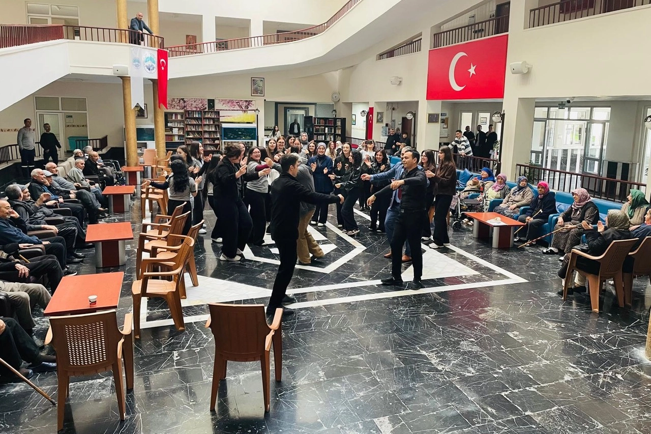 Kayseri Büyükşehir’den Ulu Çınarlara anlamlı bayram ziyareti