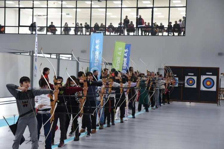 Kayseri’de spor okullarında yaz dönemi başladı