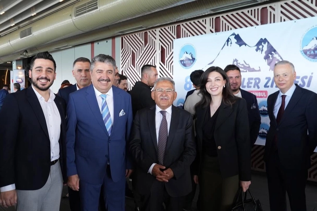 Kayserililer Zirvesi’ne Büyükkılıç damgası