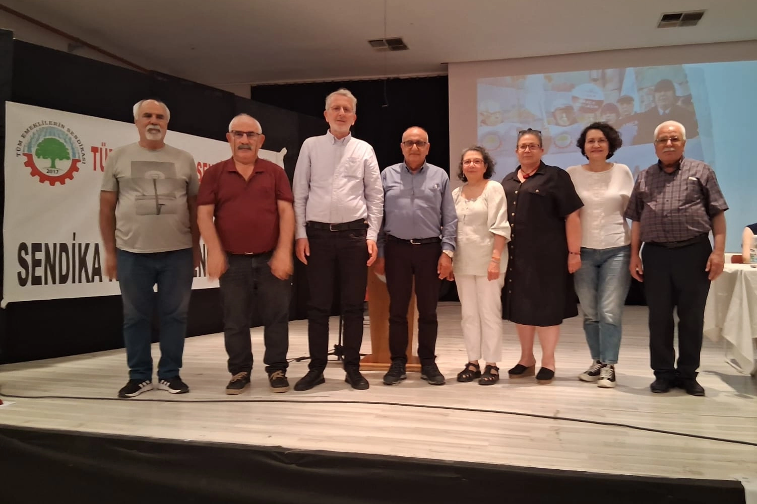 Keşan’da Tüm Emeklilerin Sendikası’nda Ahmet Erkan’a güven oyu