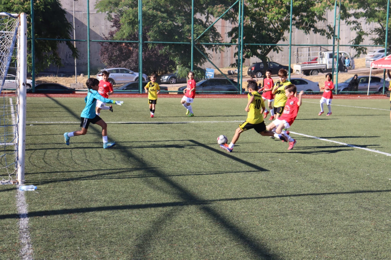 Kocaeli’de İzmit’in Kurtuluşu Futbol Şenliği başladı