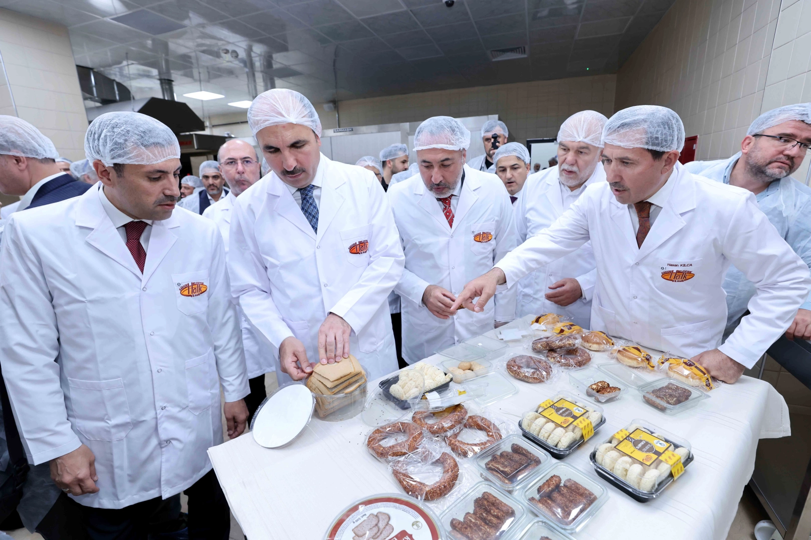 Konya Karatay’da Halk Ekmek Fabrikası ve Glütensiz Ekmek Üretim Tesisi hizmete girdi
