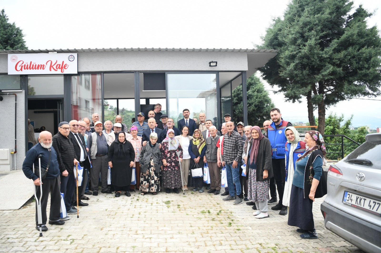 Trabzon’da huzurevi sakinlerine anlamlı ziyaret