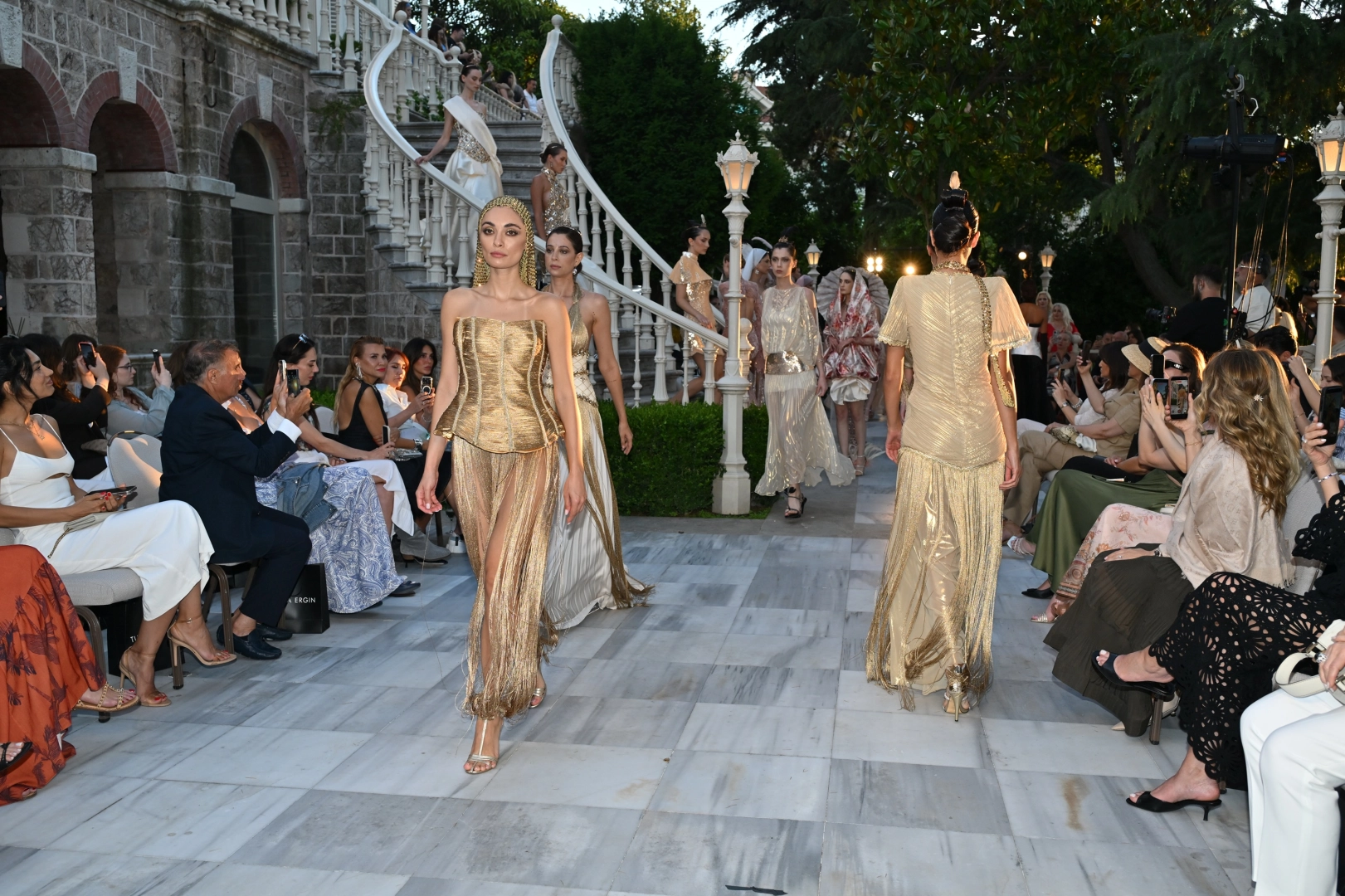 Tuba Ergin’den Büyükada’da ‘karbonsuz’ defile!