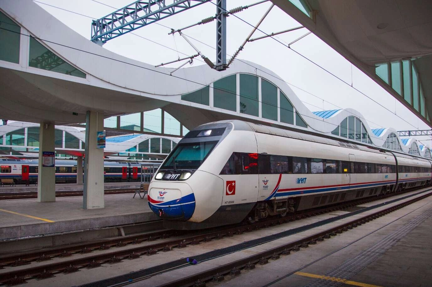 YHT seferlerine inşaat ayarı… 13 Ağustos’a kadar 6 tren seferine iptal