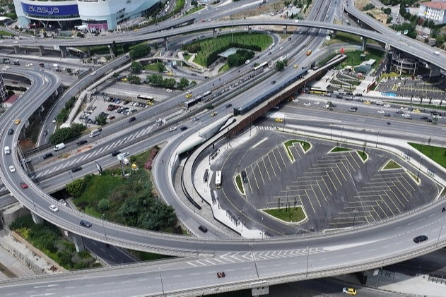 Uzunçayır Kavşağı’na İBB imzası
