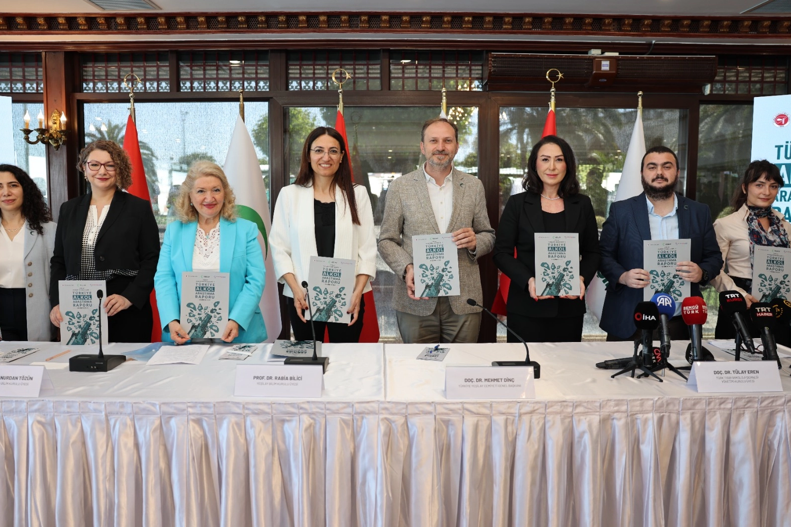 Yeşilay’dan alkol raporu… Alkole başlama yaşı 19,4 olarak ölçüldü