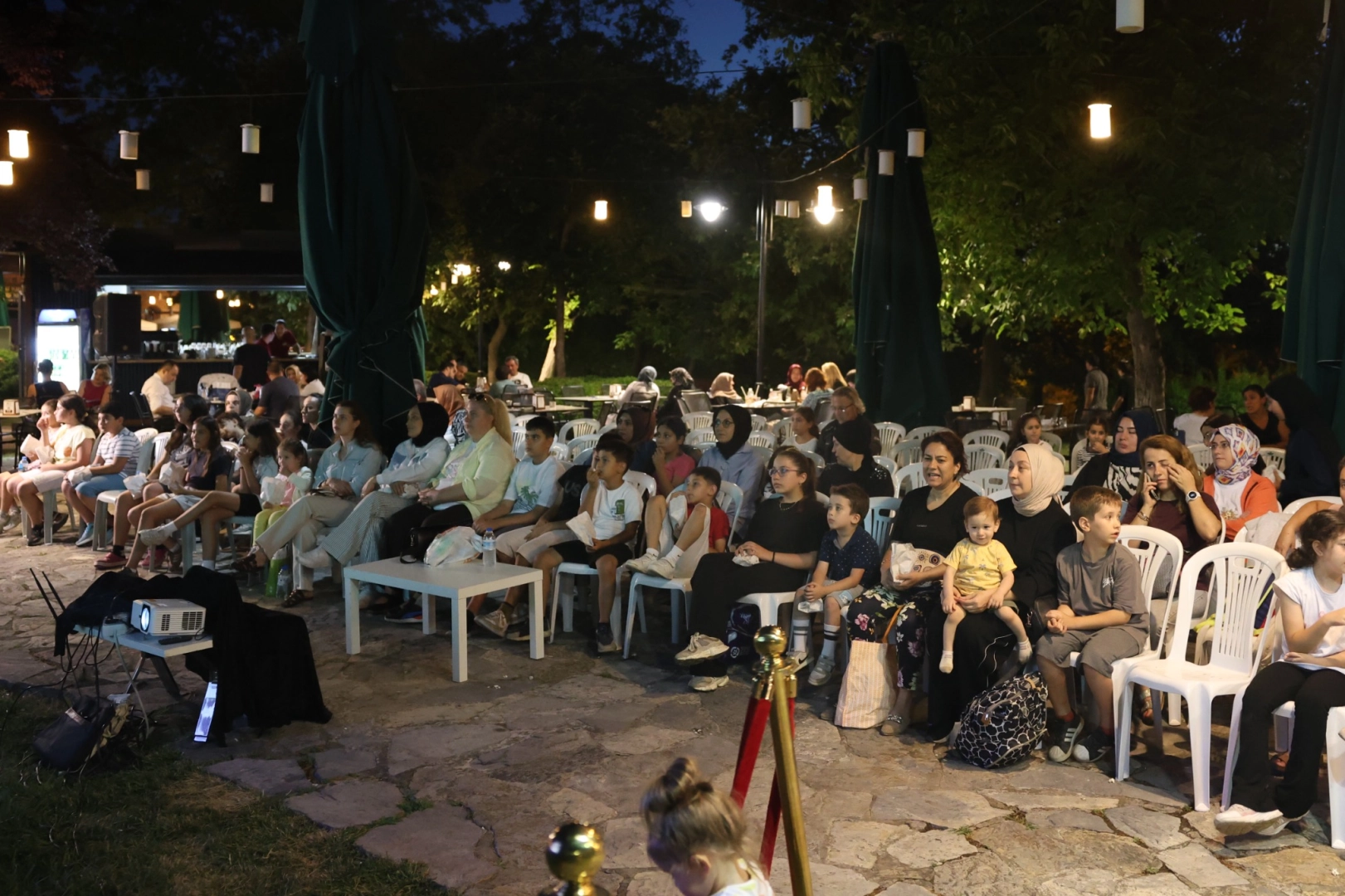 Açık hava sinema keyfi Dobruca’da yaşandı