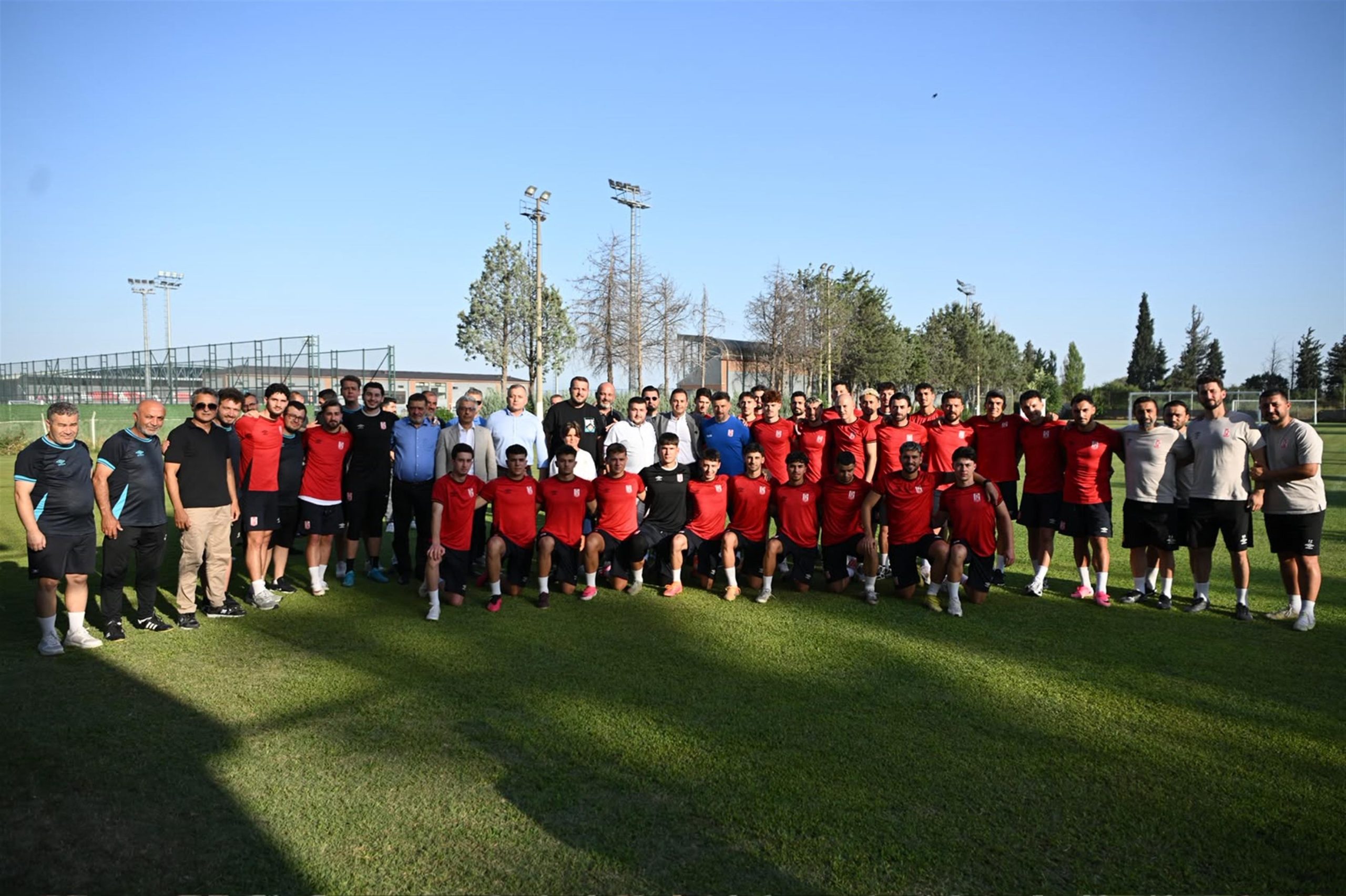 Akın’dan Balıkesirspor’a Sezon Öncesi Moral Ziyareti