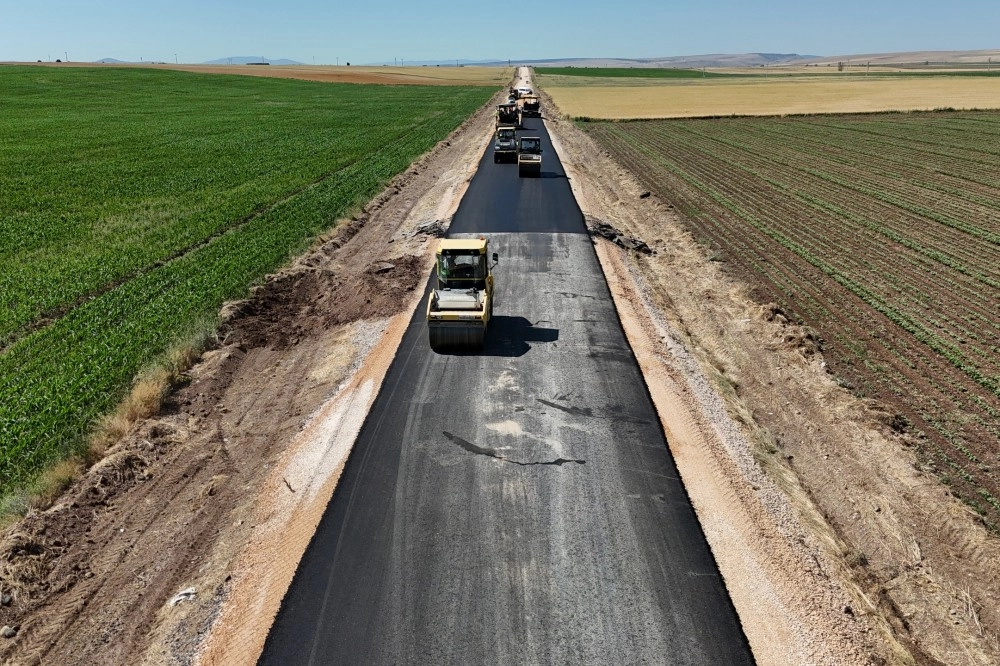 Eskişehir’de yol çalışmaları aralıksız sürüyor