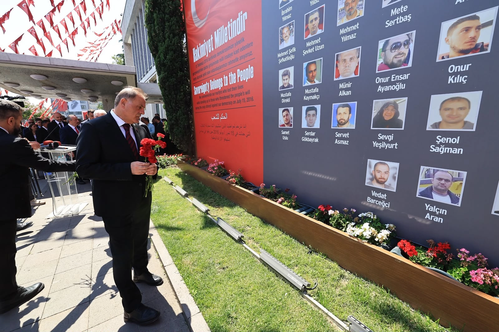 İstanbul Büyükşehir Belediyesi’nde 15 Temmuz şehitleri anıldı