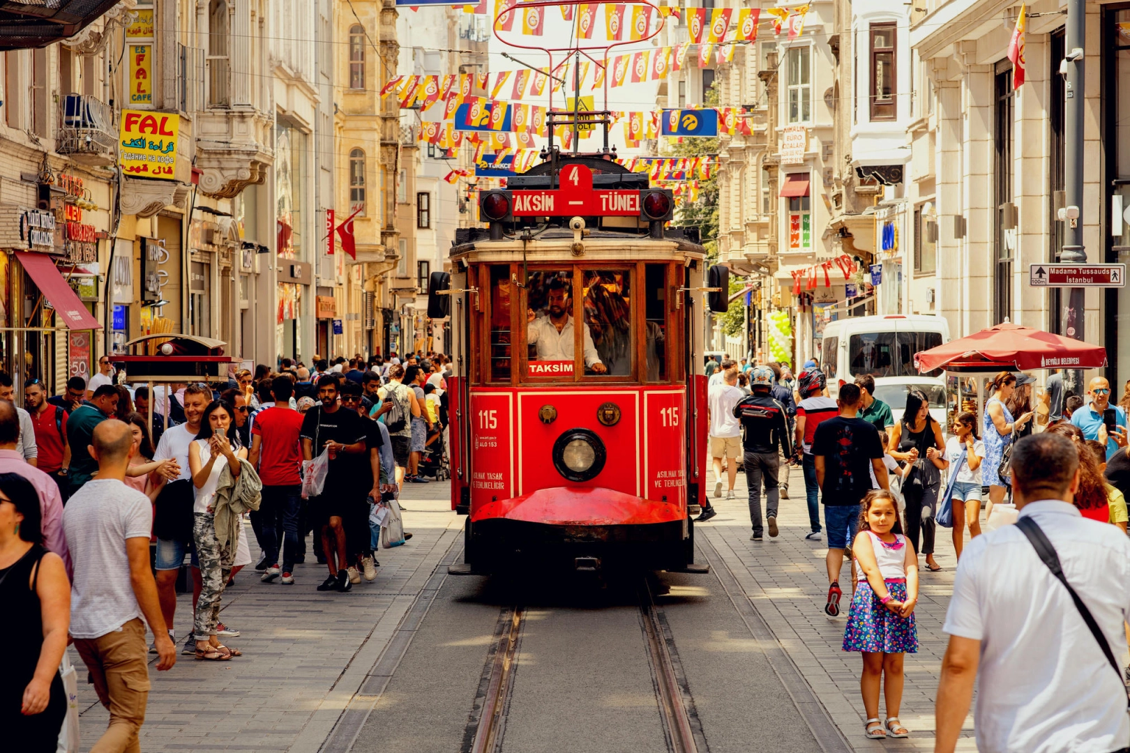 2025’te 2,4 milyon kişi iller arasında göç etti… İstanbul en fazla göç alan ve veren il oldu
