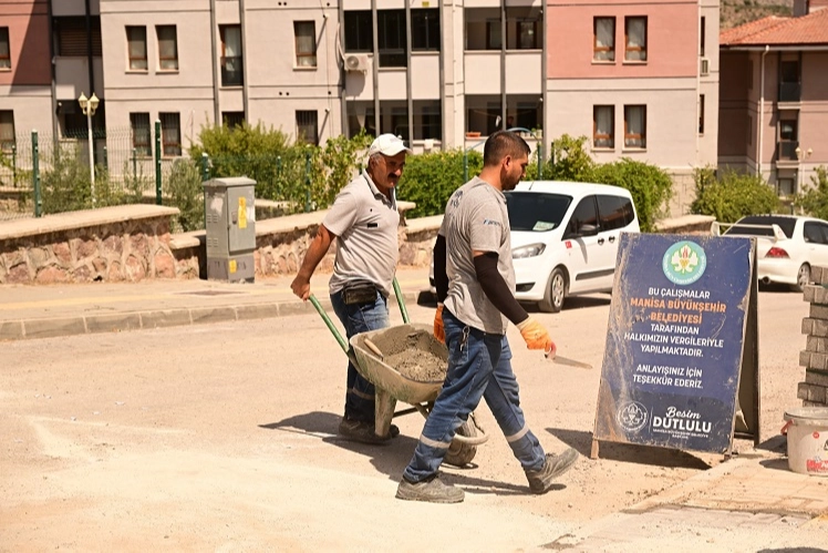 Manisa Akgedik’te üstyapı çalışmaları sürüyor