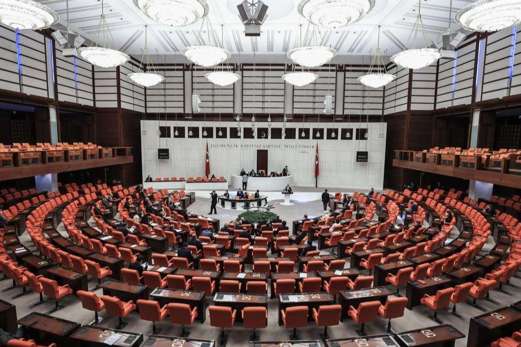 TBMM’deki sandalye dağılımı yeniden şekillendi… İşte son durum