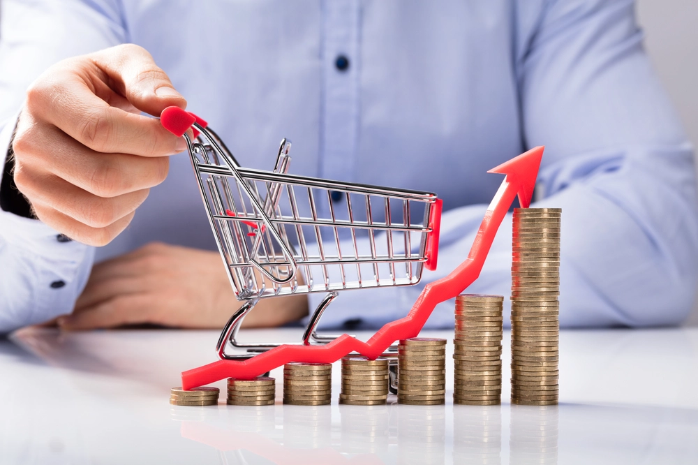 Ticaret satış hacmi yıllık geriledi… Perakende satışlarda artışa devam