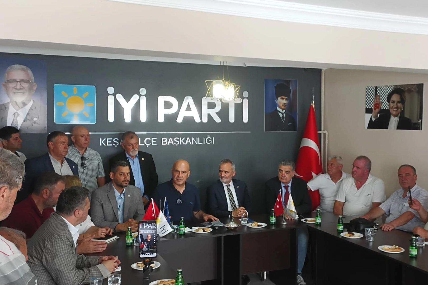 Turhan Çömez Keşan’da konuştu… Türkiye’nin en büyük sorunu tek adam rejimi