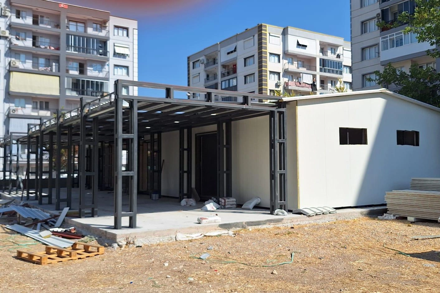 Buca’nın iki yeni taziye evinde sona yaklaşıldı