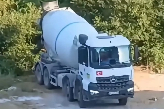 Bursa Nilüfer’de beton mikserinden kamu alanına döküme 150 bin TL ceza