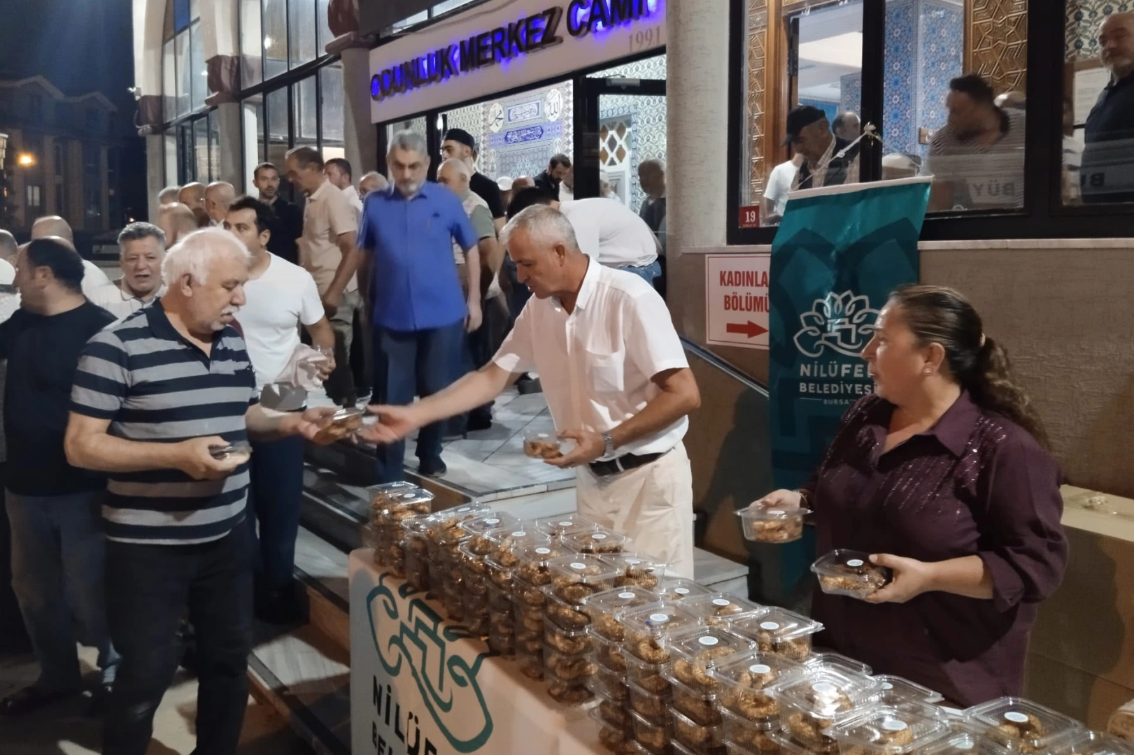 Bursa Nilüfer’den kandil simidi ikramı