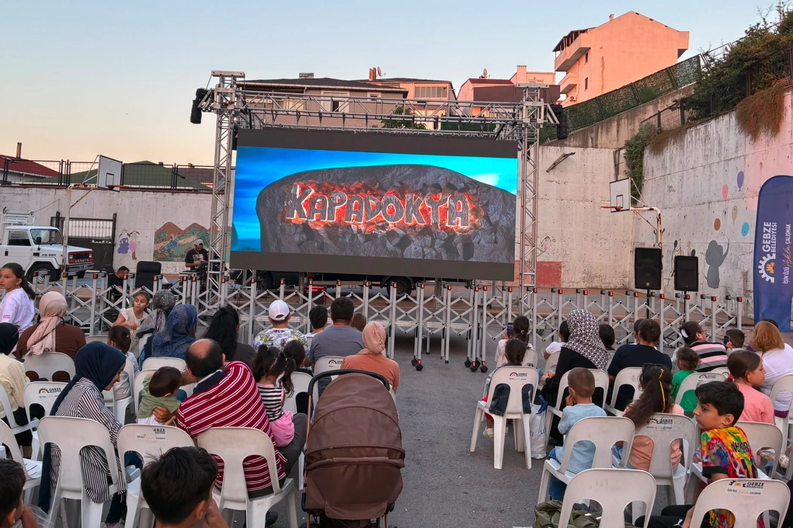 Gebze’de ‘Mahallemde Sinema Var’ sürüyor