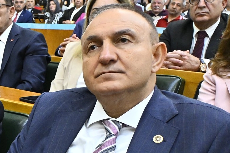 İYİ Parti’de bir istifa daha! TBMM sandalyesi 27’ye düştü!
