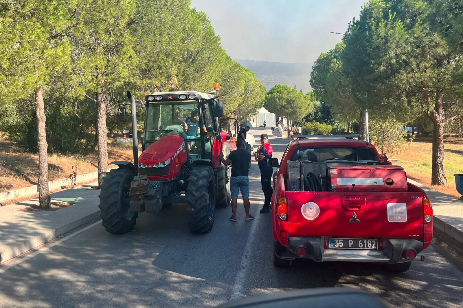 İzmir Foça’daki orman yangını için ekipler seferber oldu