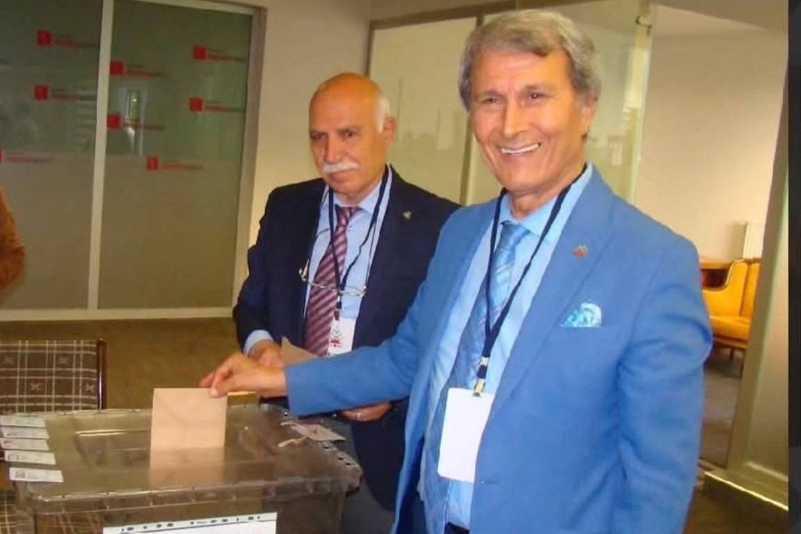 Kutlu Parti ilk olağan kurultayını yaptı… Yusuf Halaçoğlu yeniden Genel Başkan