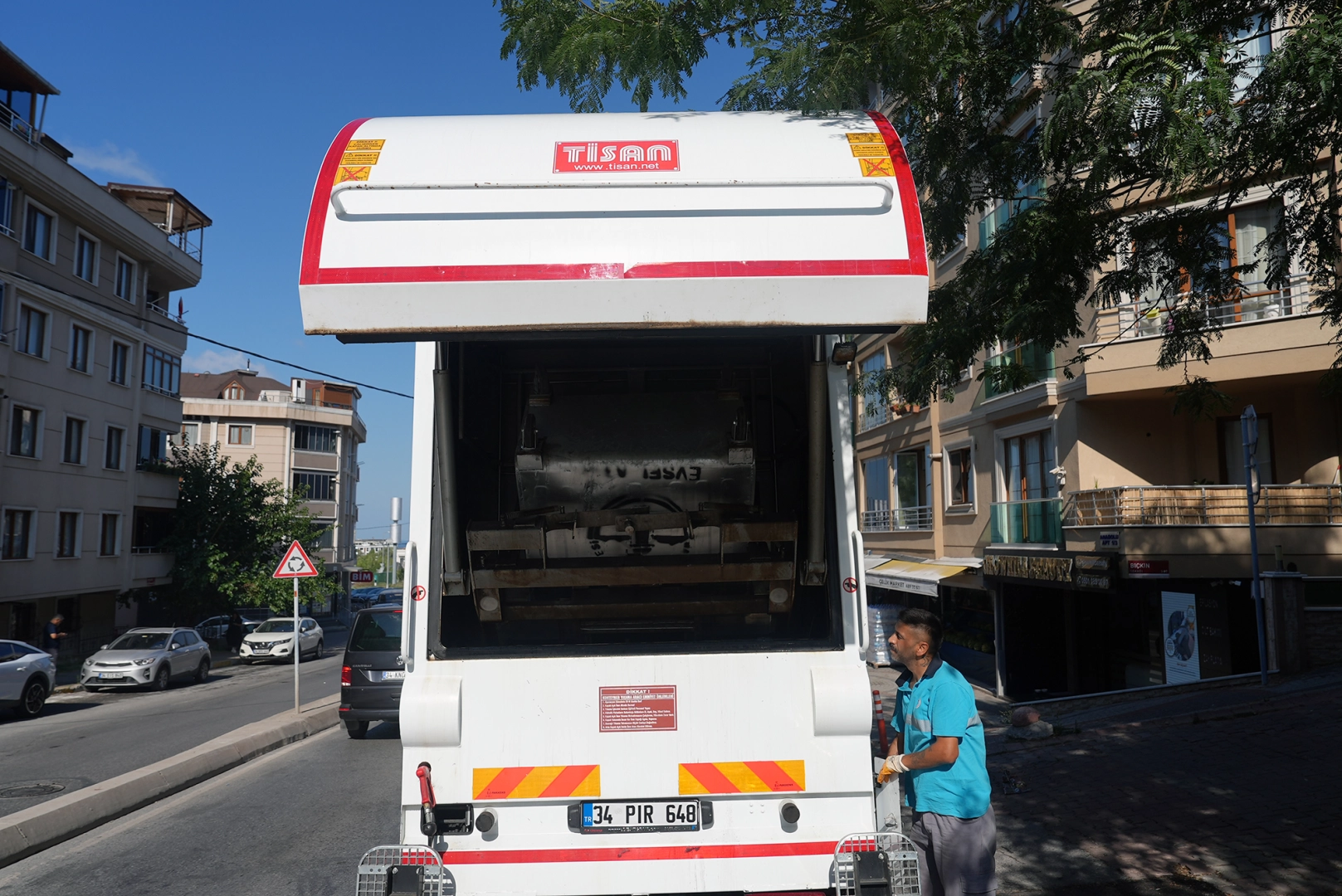 İstanbul Maltepe’de toplu temizlik çalışması