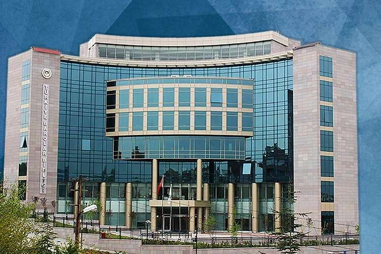 TBB’den avukatlar için yapay zeka kullanım rehberi… Mesleki sorumluluk yapay zekaya devredilemez