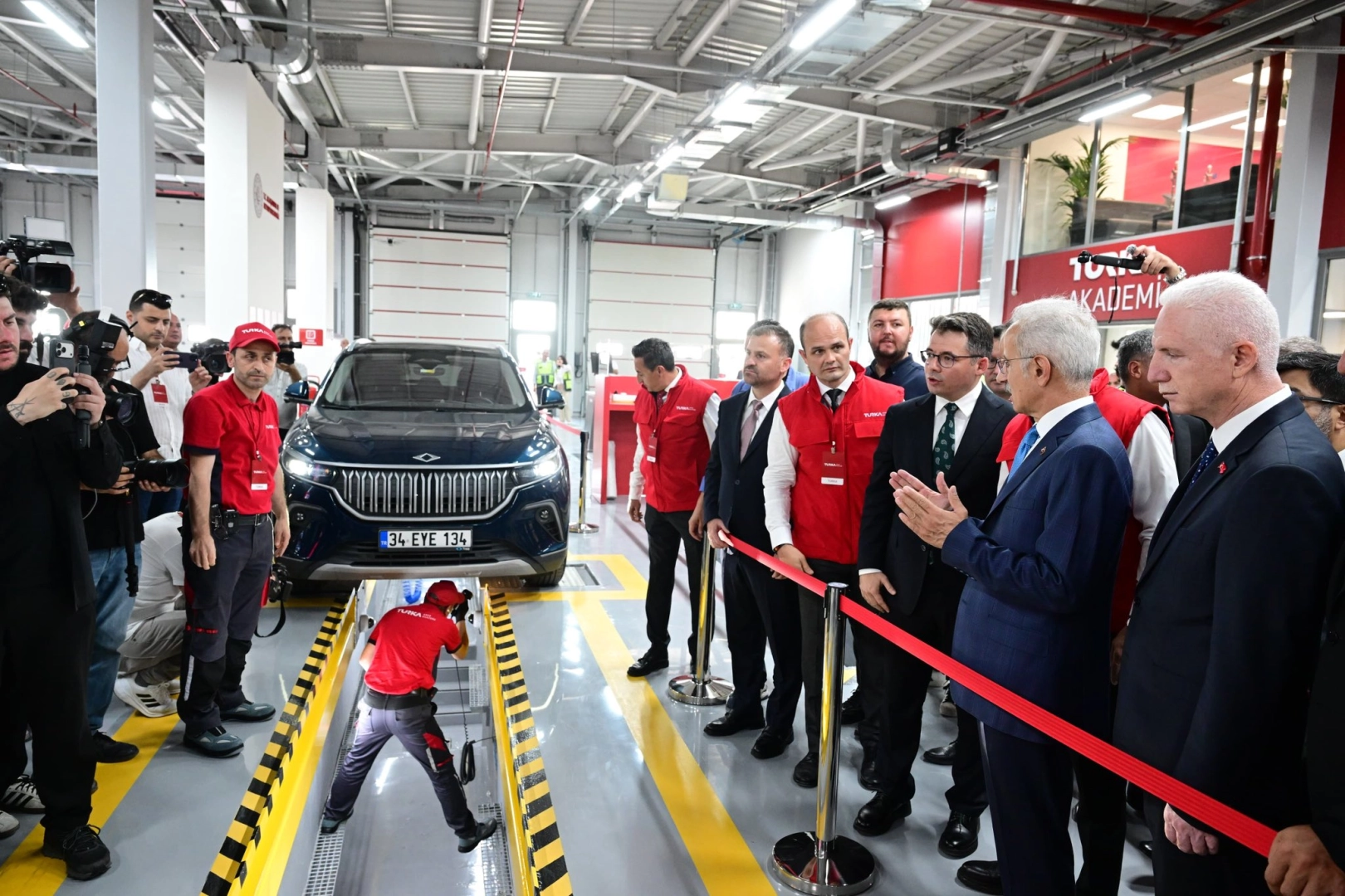 Yeni nesil araç muayene dönemi başlıyor… Yapay zekâ ve robotik sistemler devrede