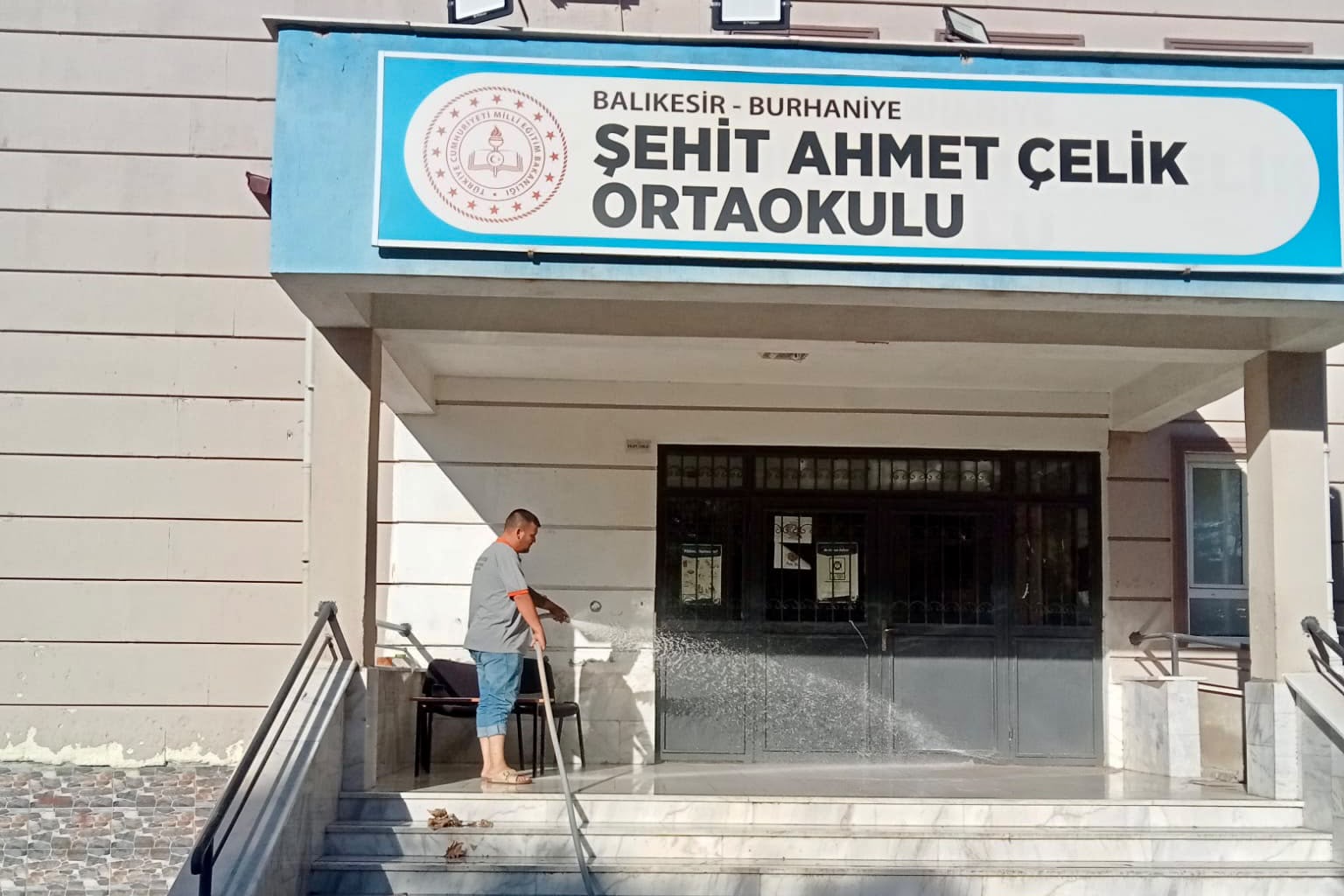 Burhaniye Belediyesi, Okulları Yeni Eğitim Yılına Hazırladı