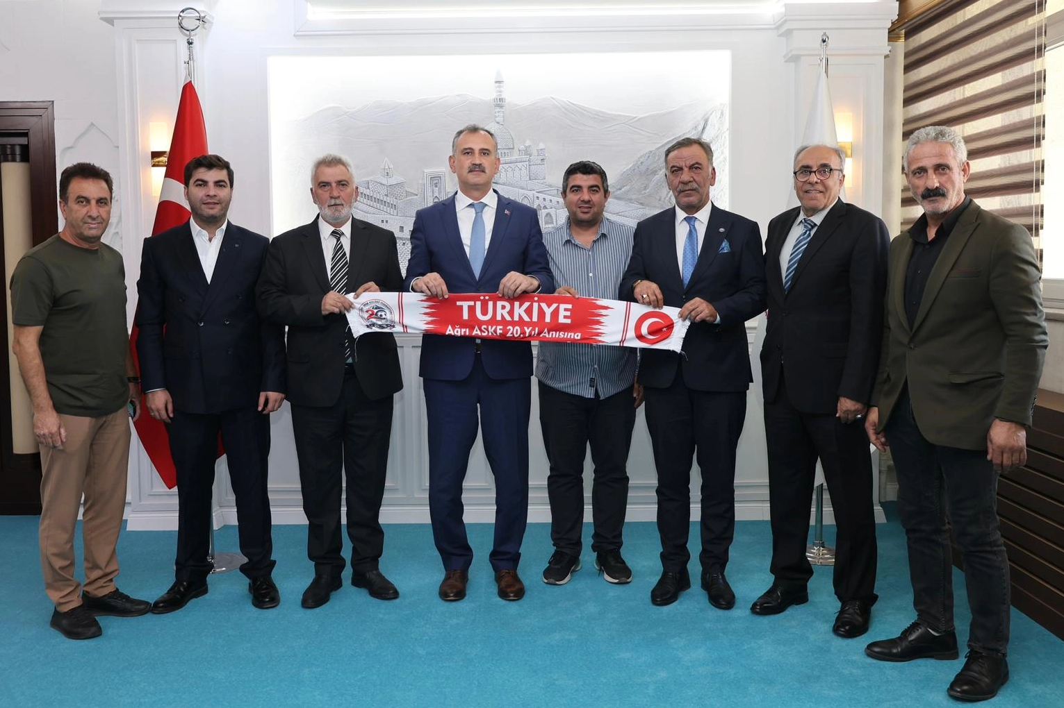 Ağrı’da Vali Bozkurt amatör sporun taleplerini dinledi