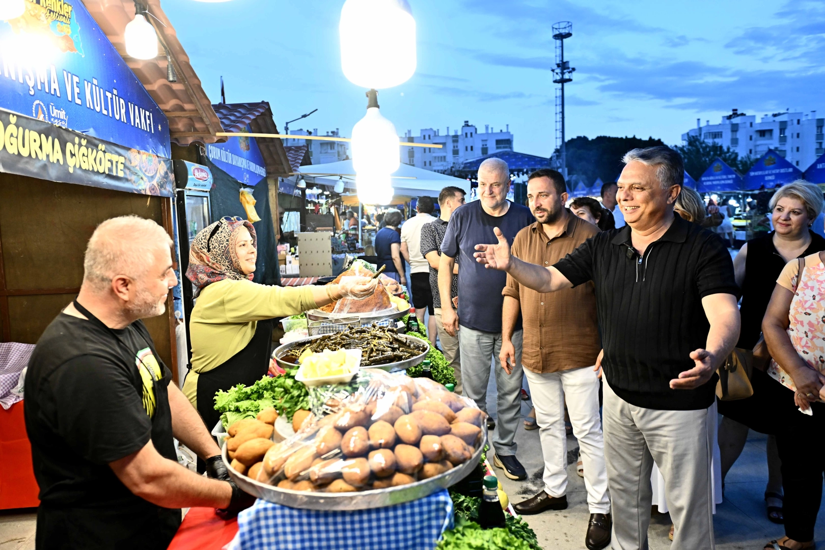 Antalya Muratpaşa’da Yöreler ‘Akdeniz Gecesi’ ile başladı