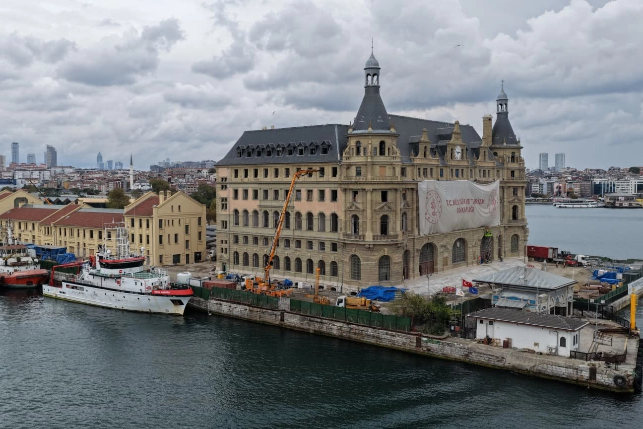 Haydarpaşa Garı’nın temelinde kritik bulgu! Ahşap kazıkların yüzde 80’i yok olmuş