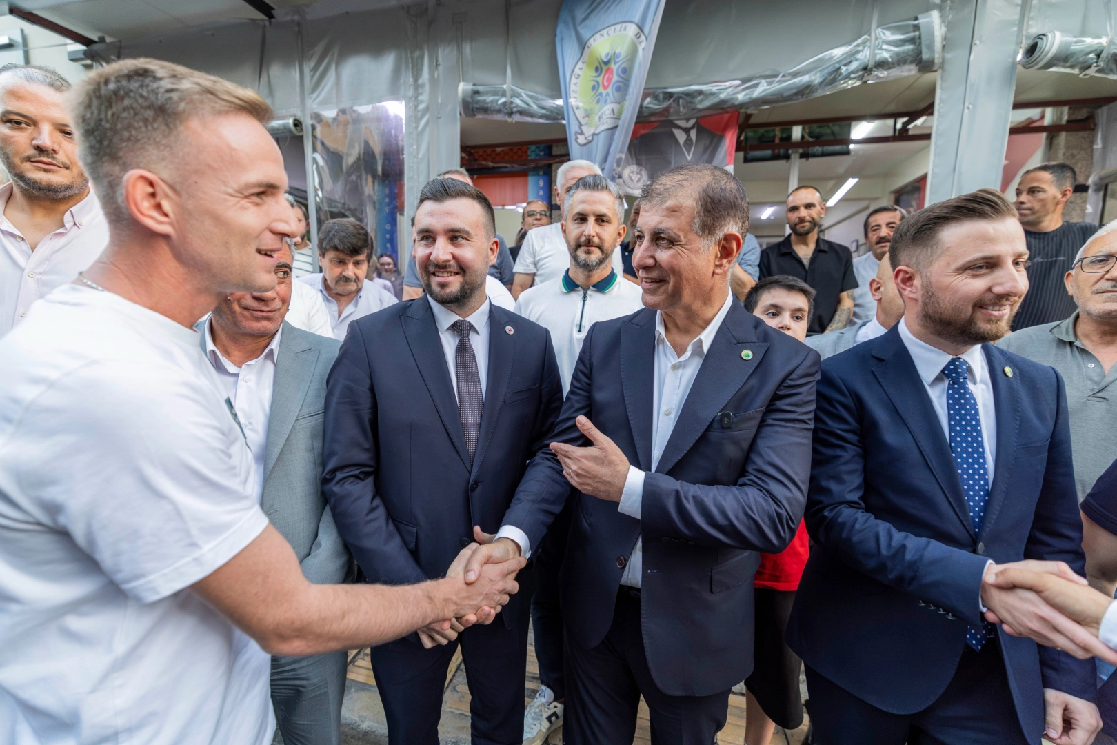 İzmir’de Başkan Tugay Bucalı gençleri dinledi
