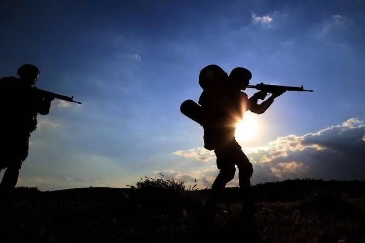MSB: 3 PKK’lı terörist teslim oldu…Hudutlarda 575 kişi yakalandı
