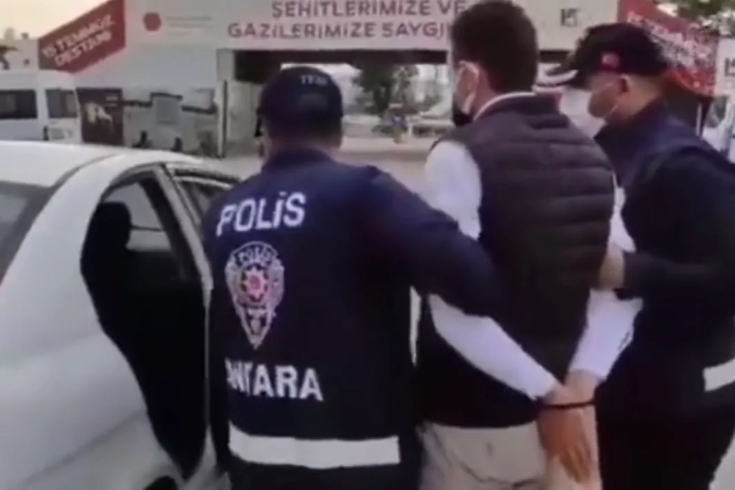 Ankara’da FETÖ’nün güncel yapılanmasında yeni gelişme… Tamamı tutuklandı!